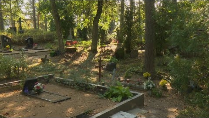 Līvānu kapsētā apgānīti vairāki desmiti kapavietu